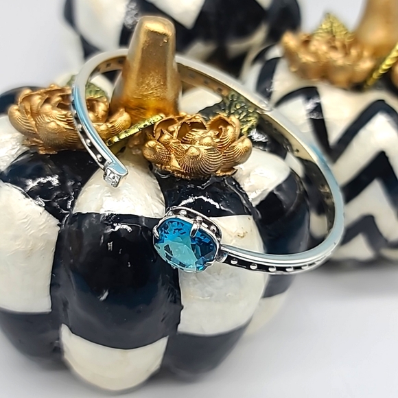 Brighton "YOUR TRUE COLOR: LOVEABLE" Swarovski Crystal Solitaire Hinged Bangle! - Picture 2 of 11